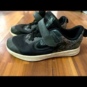 Toddler nike sneakers